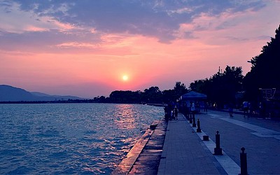 Local Sites & Amenities